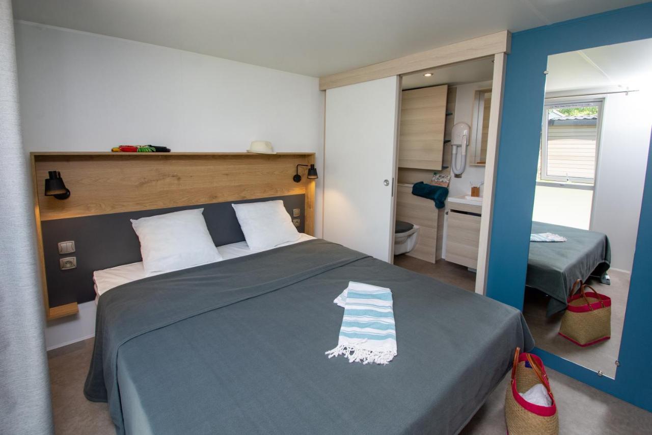 Auberge Les Hautes Prairies Lourmarin Exterior foto